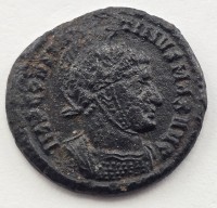 24 · CONSTANTINE I (317-337AD) ROMAN COIN