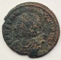 35 · CEASAR CONSTANTINE II (317-337AD) ROMAN COIN