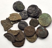 47 · BULK LOT OF ANCIENT ROMAN AND GREEK COINS