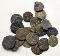 49 · BULK LOT OF ANCIENT ROMAN AND GREEK COINS