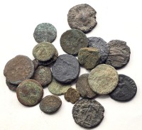 50 · BULK LOT OF ANCIENT ROMAN AND GREEK COINS