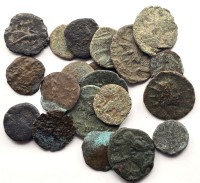 52 · BULK LOT OF ANCIENT ROMAN AND GREEK COINS