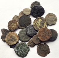 56 · BULK LOT OF ANCIENT ROMAN AND GREEK COINS