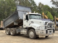 2010 Mack Granite CMMT Tipper