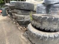 Large quantity of tyres