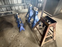 104 · Mechanic stands various quantity total of six