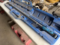 Torque wrench in case type Warren and Brown tools