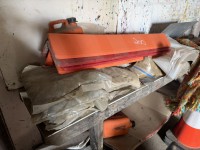 200 · Bench and contents to wall including packing angle