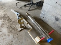 207 · Steel picket remover with accessories