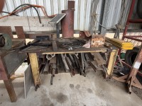 228 · Heavy workbench with accessories and steel parts 1