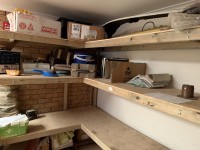 247 · Contents to corner shelf