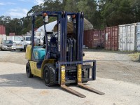 Komatsu FG25T-12 Forklift